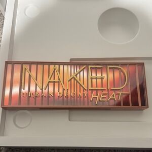 Urban Decay Heat (Never used) Eyeshadow Palette